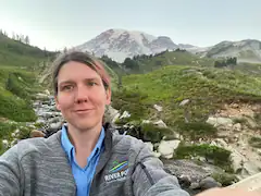 Cozy King-Lovely 1 Bedroom Suite  -- Shoaib